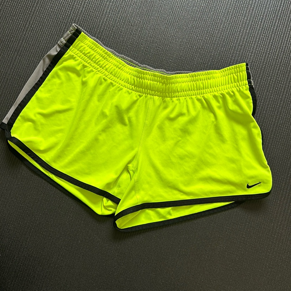 Nike women’s shorts size M